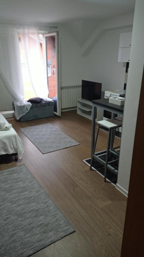 Appartement Sleep And Drive 2 à SJJ Extérieur photo